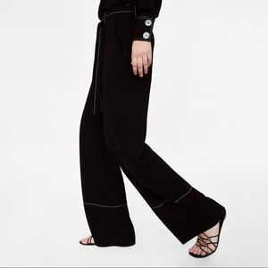 NWOT: ZARA Trousers; size S.